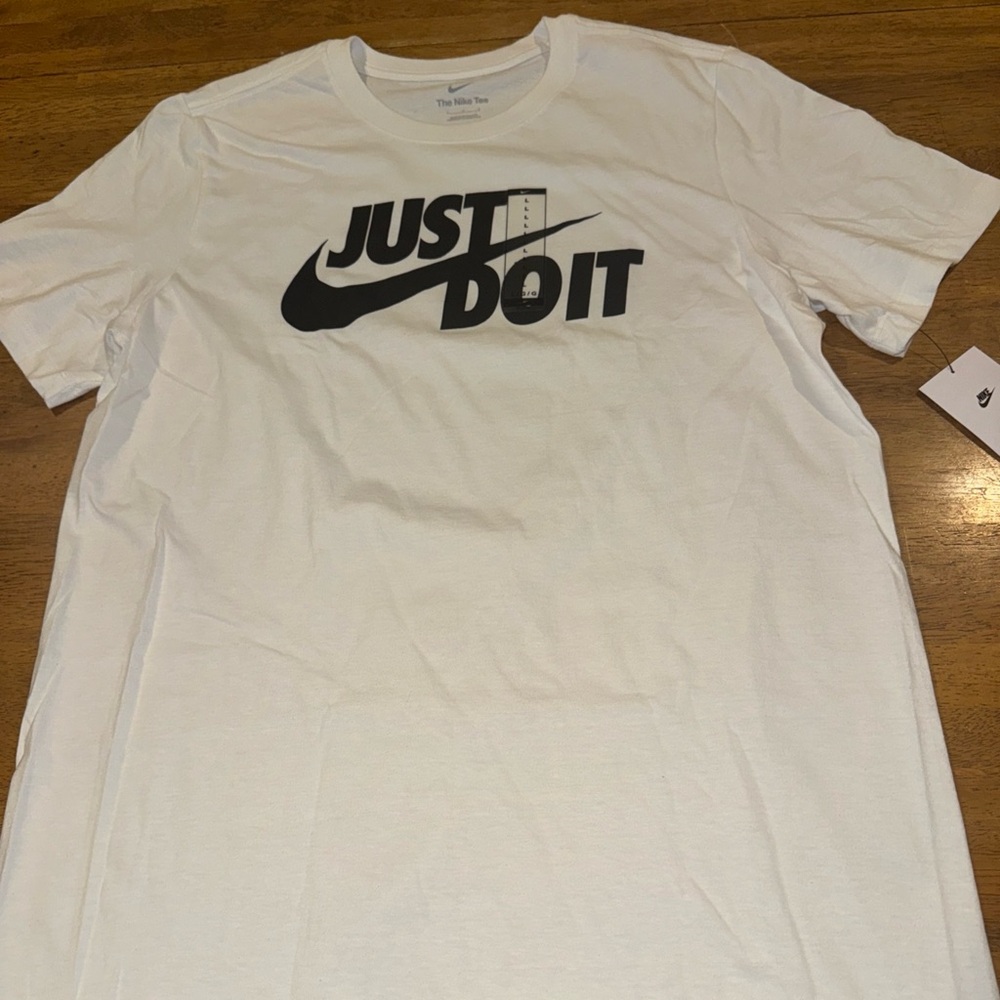 Nike Men's Just Do It Swoosh T-shirt Large White DX1989 100 NEW With Tags